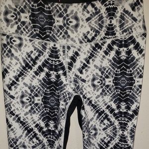 Victoria secret workout pants. Knockout